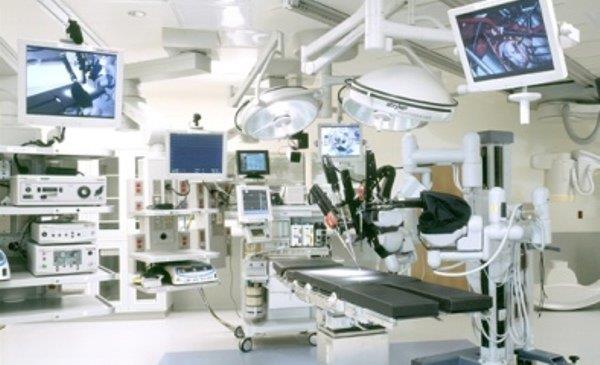 تجهیزات پزشکی متولی اصلی ندارد / ایجاد گرایش‌های مهندسی پزشکی در دانشگاهها
