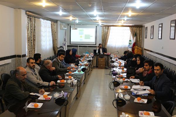 'گزارش تصویری نشست عملیاتی" نحوه اخذ مجوزها و تسهیلات جهت شرکت ها"